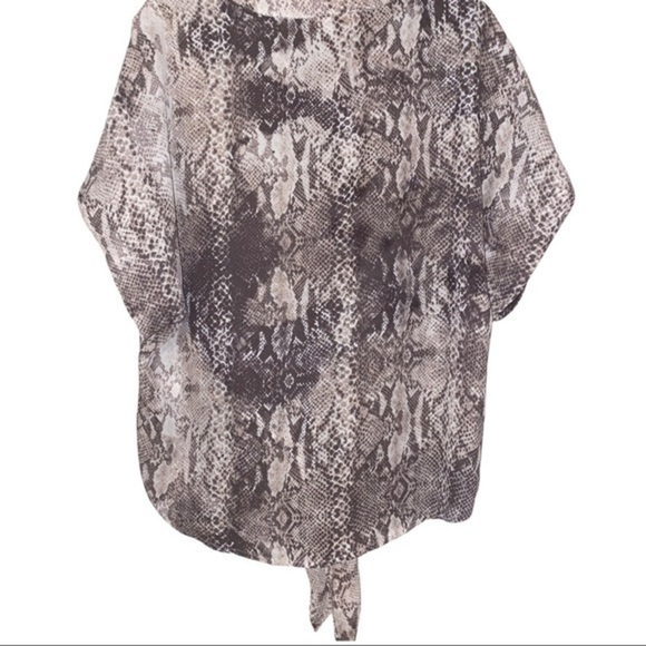 OLIVACEOUS SnakeSkin Pattern Sz Medium Blouse - Picture 7 of 8